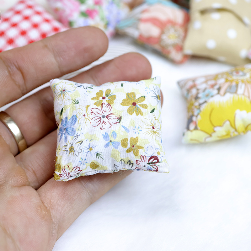 1:12 Miniature Fabric Throw Pillow