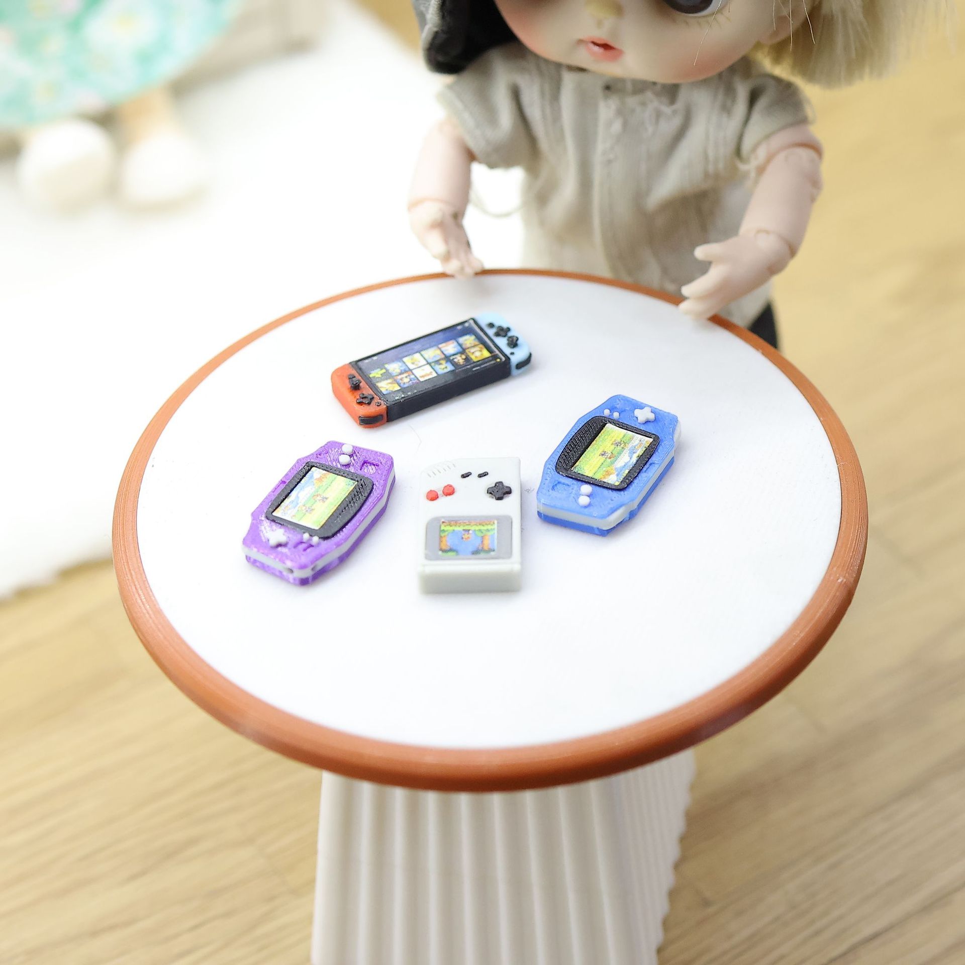 1:12 Miniature Handheld Game Console