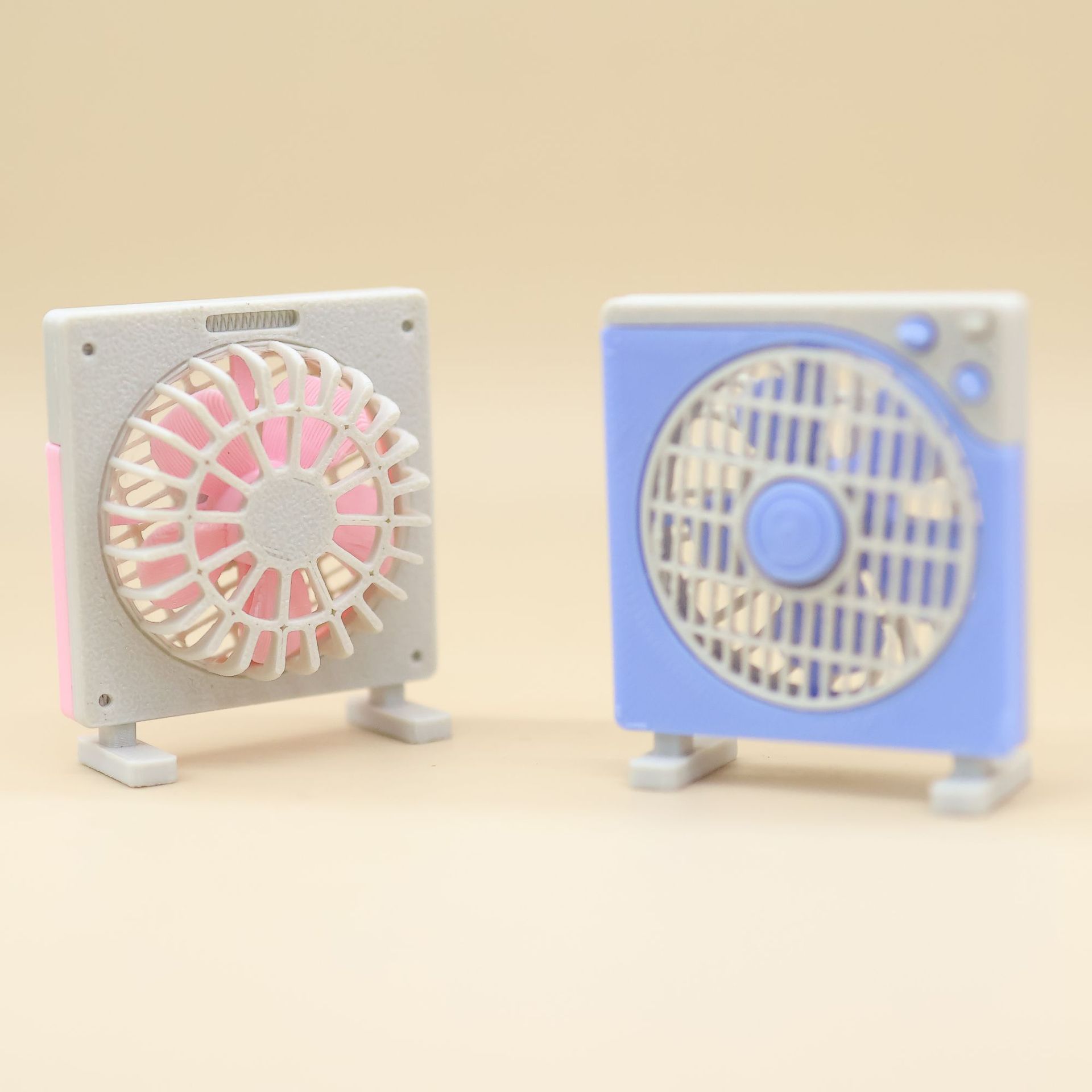 1:12 Miniature Vintage Desk Fan