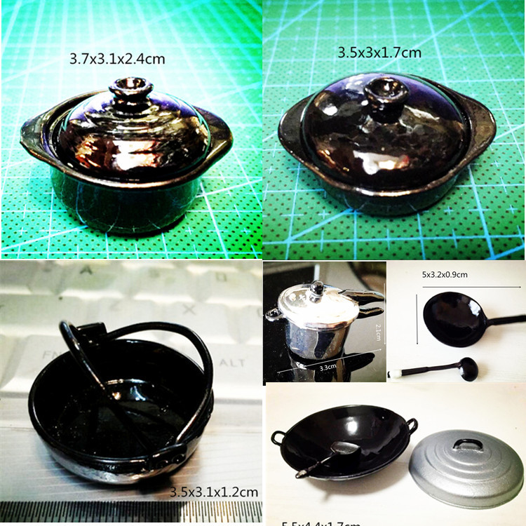 1:12 Miniature Glossy Black Lidded Casserole