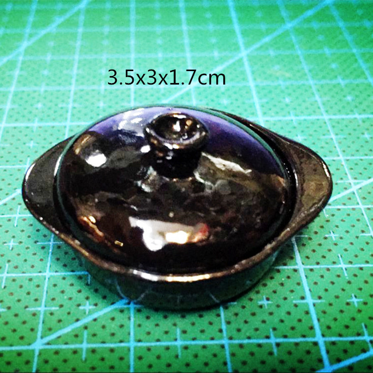 1:12 Miniature Glossy Black Lidded Casserole