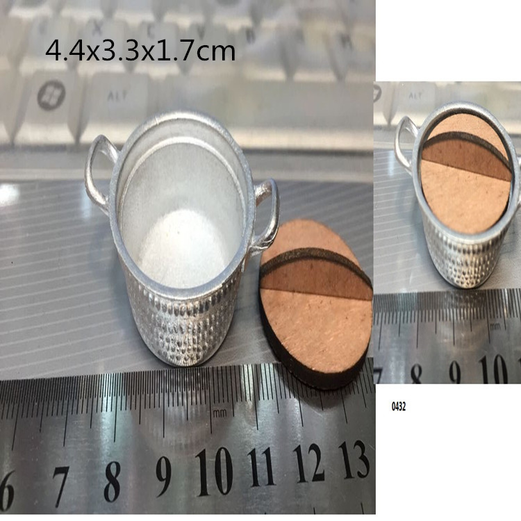 1:12 Miniature Faucet and Pot Prop Pack - Image 3