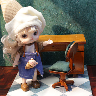 1:12 miniature wooden office desk and green chair for dollhouse