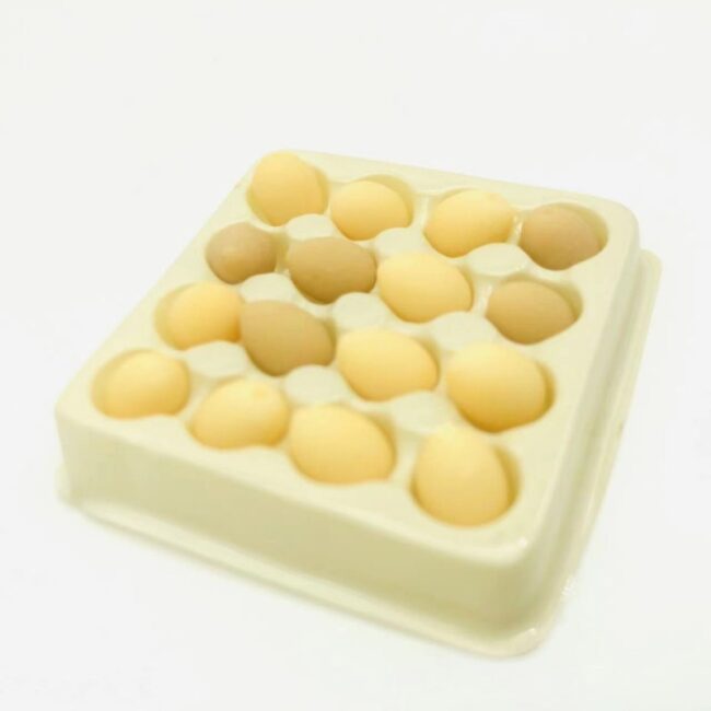 1:12 Miniature Egg Tray with 16 Eggs