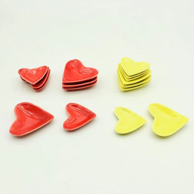 1:12 Miniature Ceramic Heart Dish