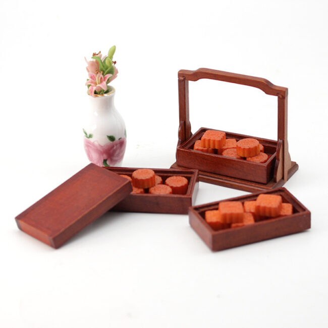 1:12 Miniature Wooden Pastry Bento Box for Dollhouse